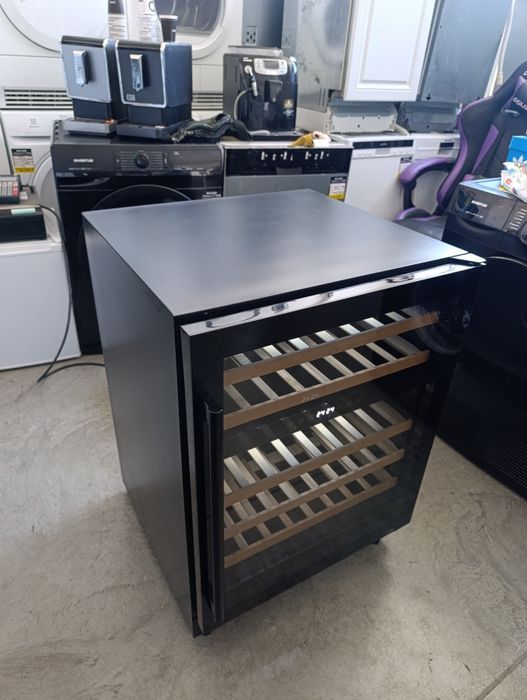 Нова!!! Витрина за вино FRILEC