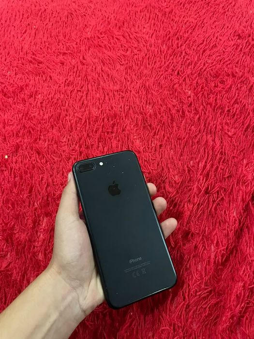 Продам айфон 7 +