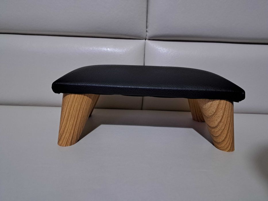 Поставка за маникюр