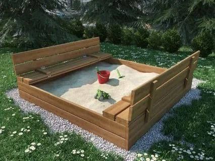 Скворечники, песочницы. Дерево