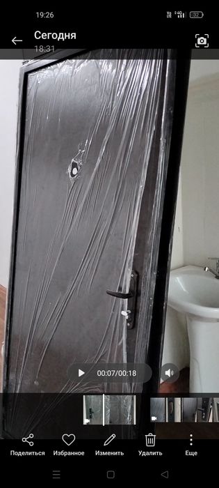 Дверь выходной новый