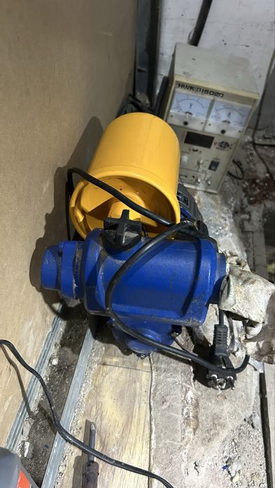 Срочно продам кател газовый 100 кв еще вакумныймнасос за 15 тысяч