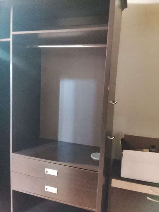 Продам шкаф в прихожую