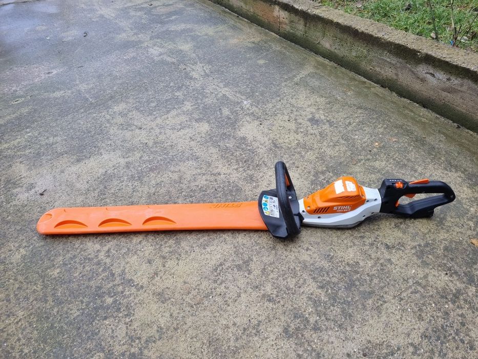 Foarfeca de taiat gard viu si arbuști Stihl HSA 94 R