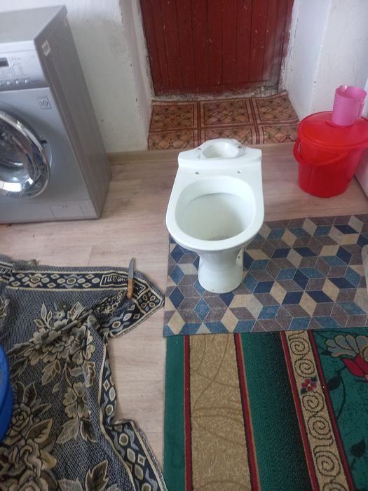 Унитаз без бачка