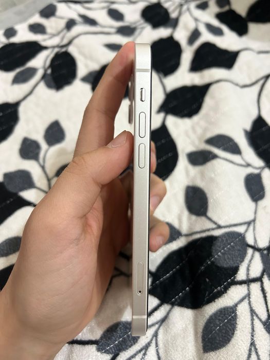 Iphone 12,белый.