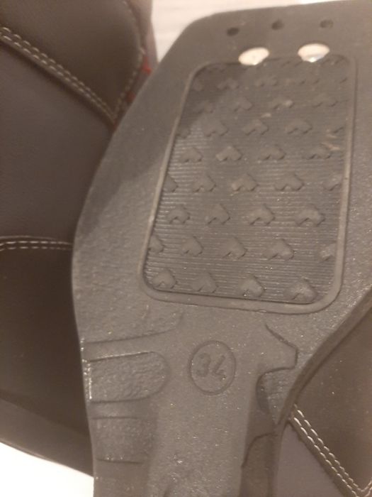 Ботинки лыжные..