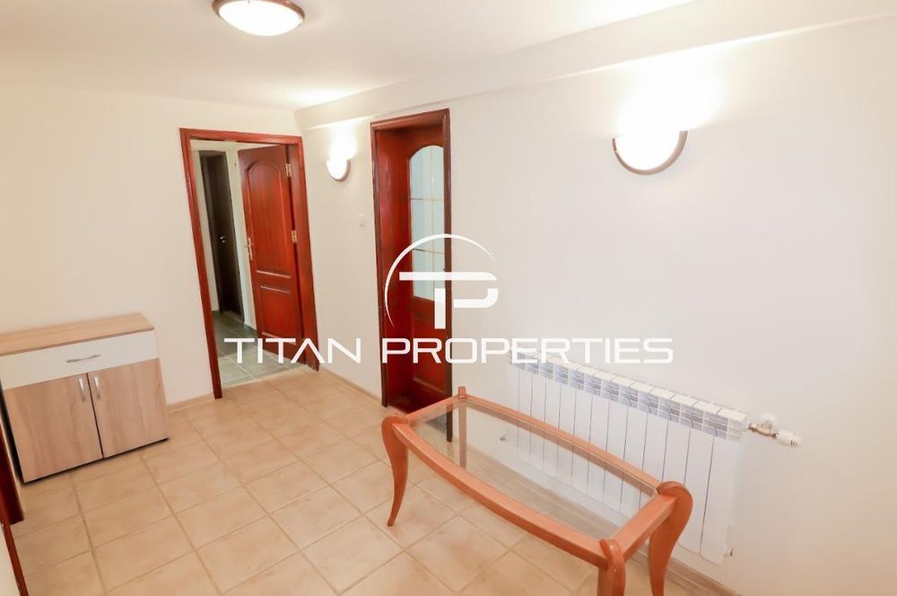 Дава се под наем Къща в с. Приселци, Област Варна - 550 кв.м за 450 € - Снимка #12