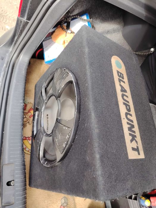 Stație auto+subwoofer auto