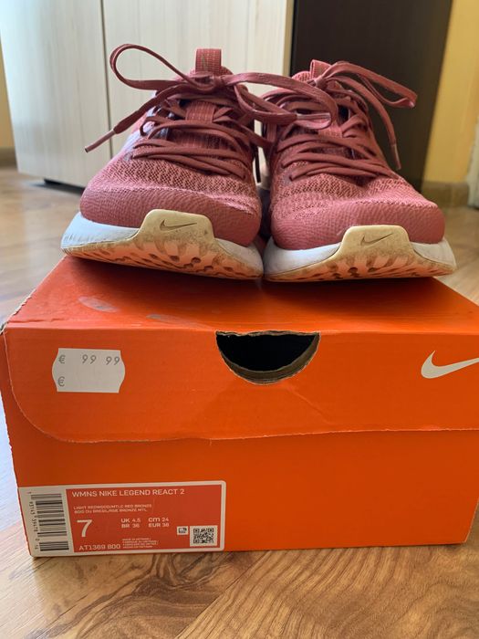 Nike legend react 2