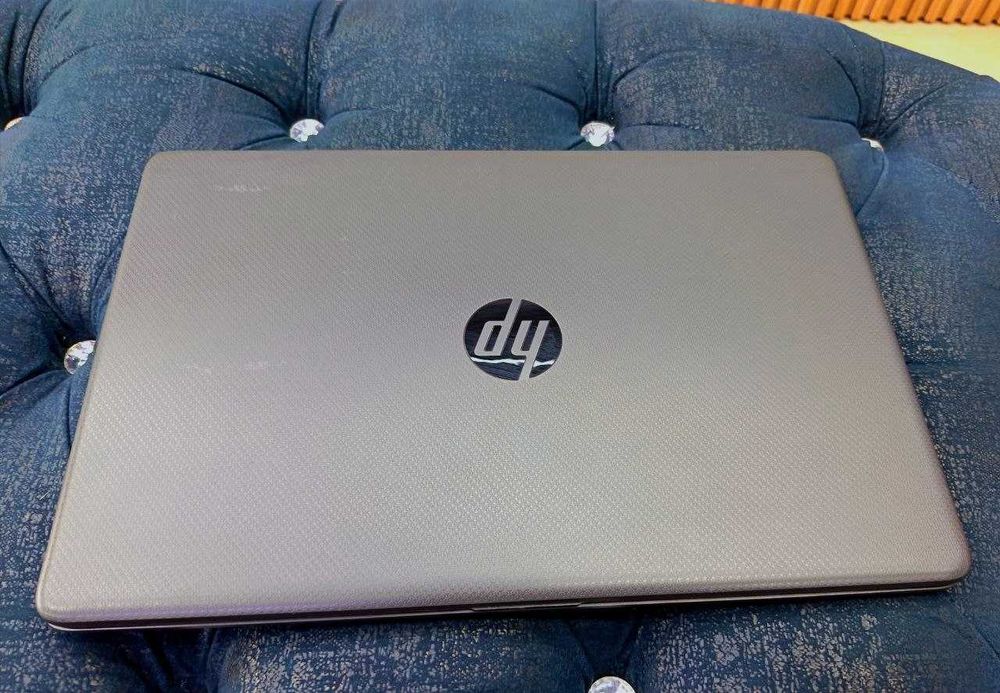 HP Noutbuk  core i3 11 th gen 8/256 SSD