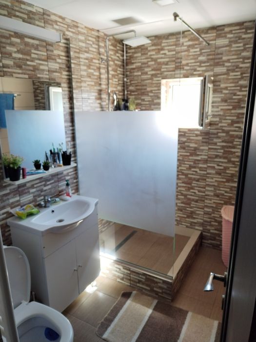 Vand apartament cu 4 camere