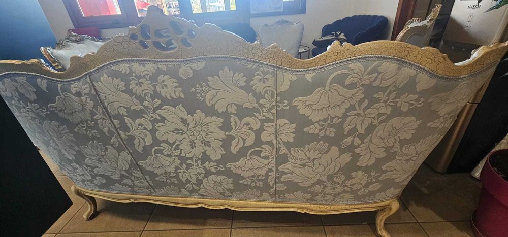 Vand mobila sufragerie completa din lemn masiv in stil baroc venetian!