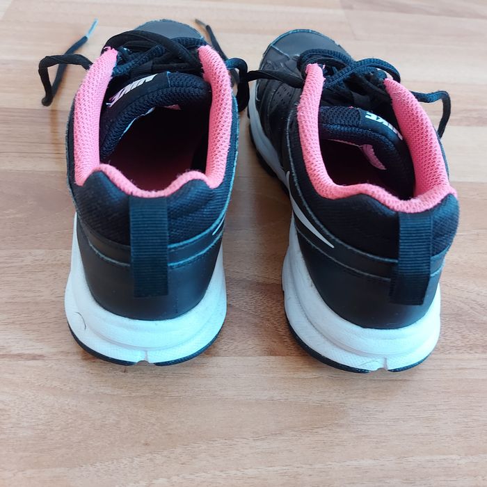 Дамски маратонки, номер 36 и 37