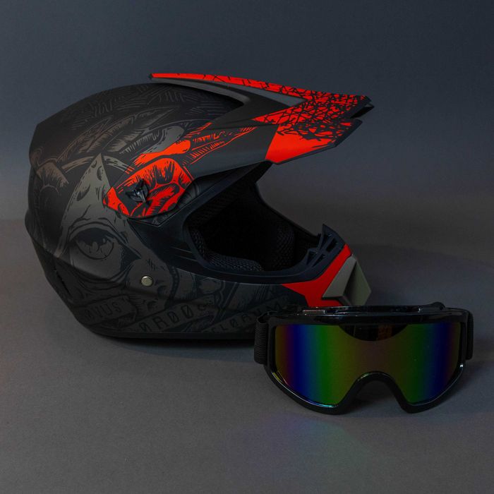 Каска с очила за ел. тротинетка , велосипед , мотокрос