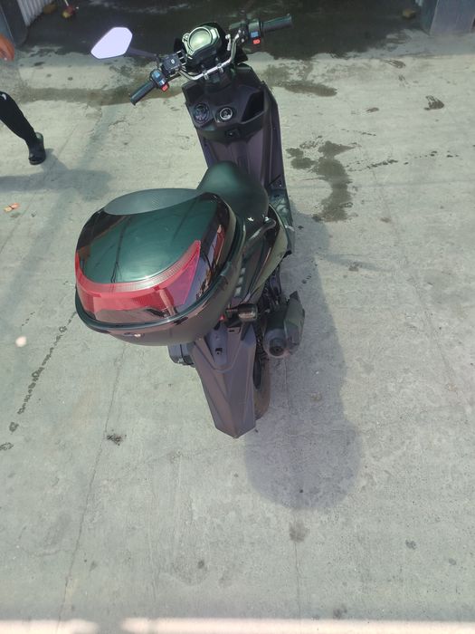 Samuray benzinli skuter sotiladi tank skiterlardi bemalol yutadi