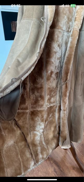 Haina tip Alain Delon , dama. Blana naturala , stare foarte buna