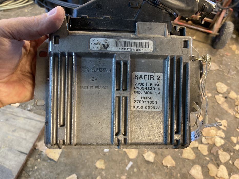 Компютри двигател Рено Клио II 1.2  2002 - 2006 г.