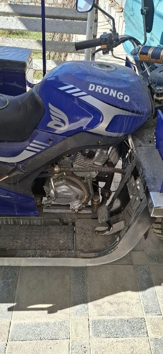 Лочин  мотоцикл  300