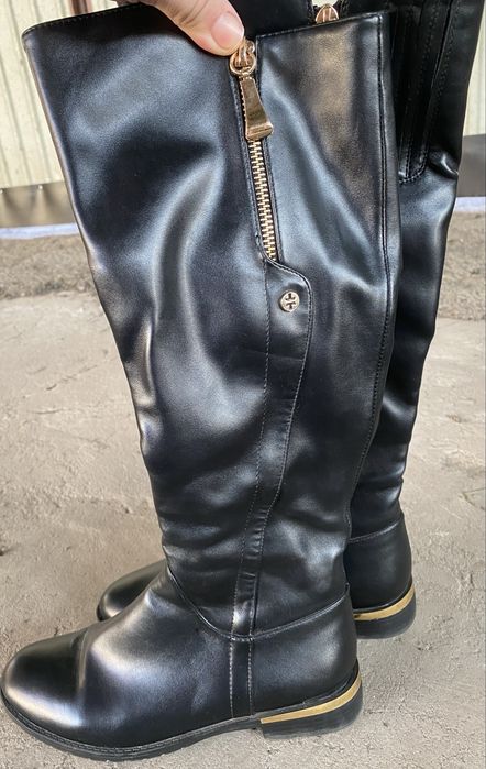 Продам обувь срочно