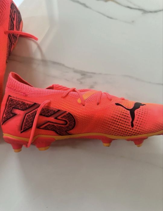 Ghete de fotbal Puma