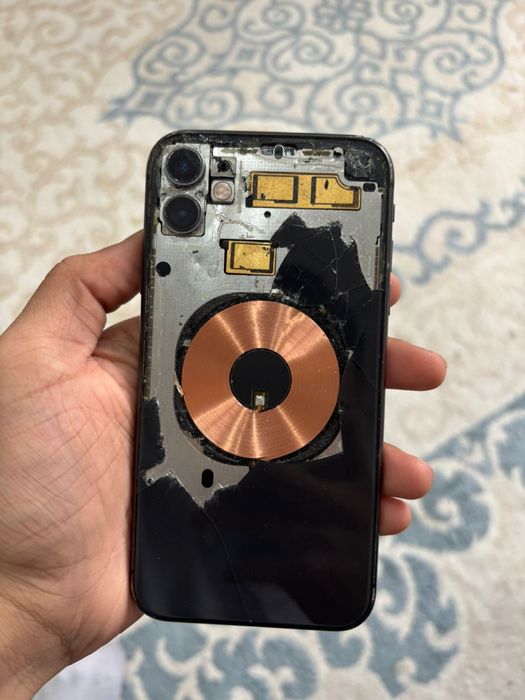 iPhone 11 /128/100