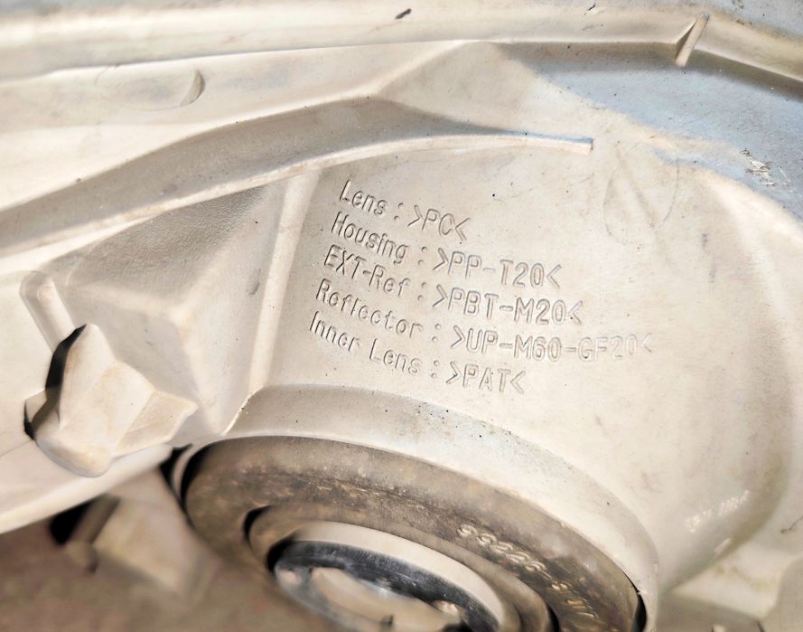 Продам фары на Камри 30. Оригинал.