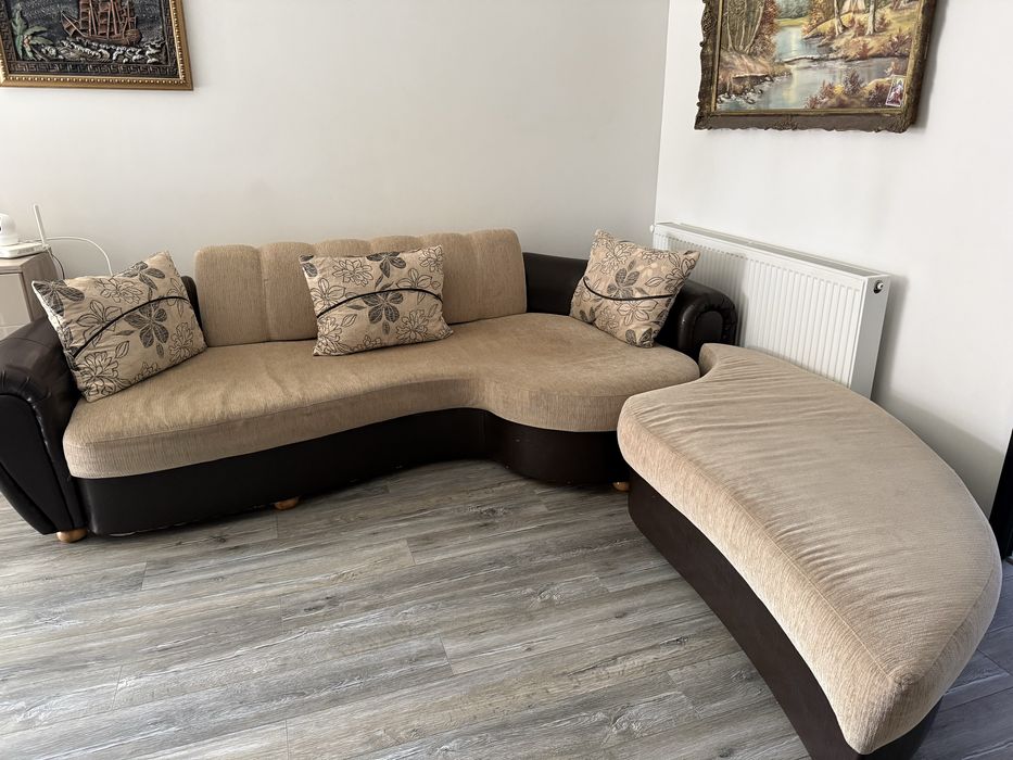 Coltar living este din 2 piese se poate pune in mai multe varainte