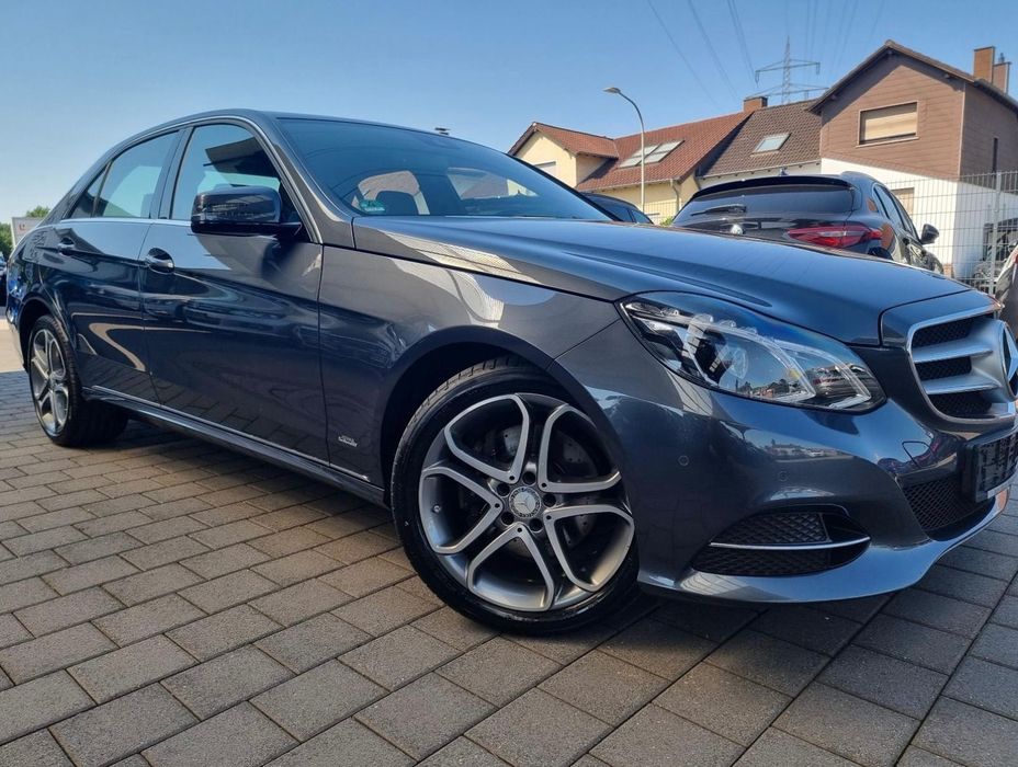 Mercedes-Benz E E 200 CGI Automat F1 piele Navi sc. electrice PDC LED TOP