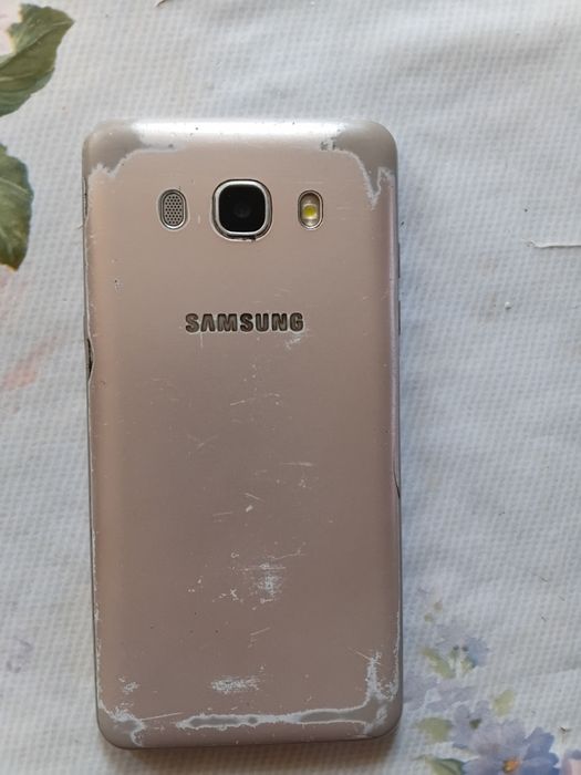 Телефон самсунг J5