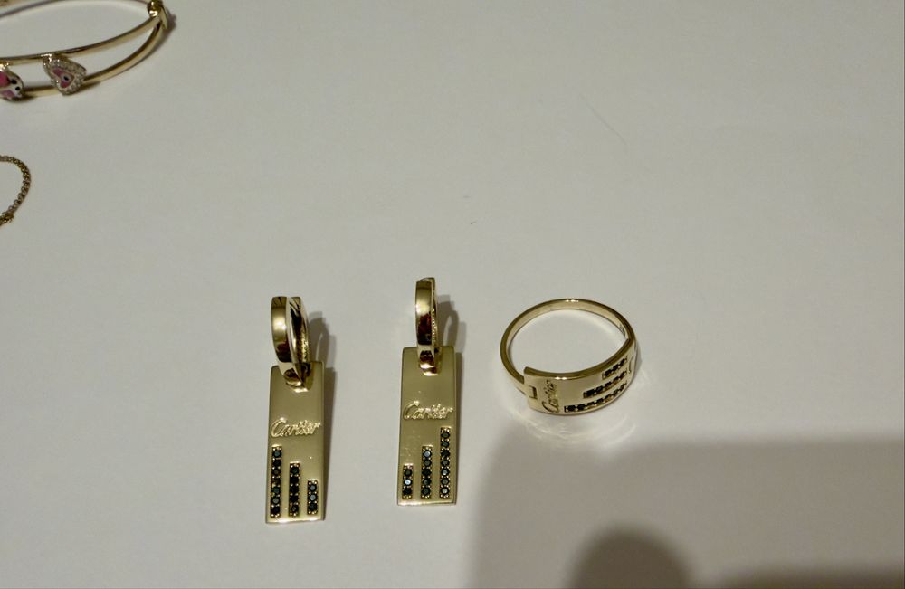 Vand  set aur nou cercei si inel cartier 14k 9,44 gr (500 lei/ gram)
