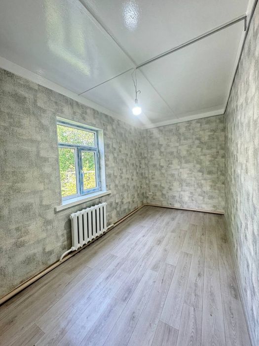 3 х ком Спутник. В деревянном доме. Санузел раздельный 2/2. Титан чугу