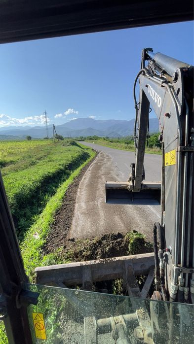 Transport basculabil /// sapaturi miniexcavator/// pavaje