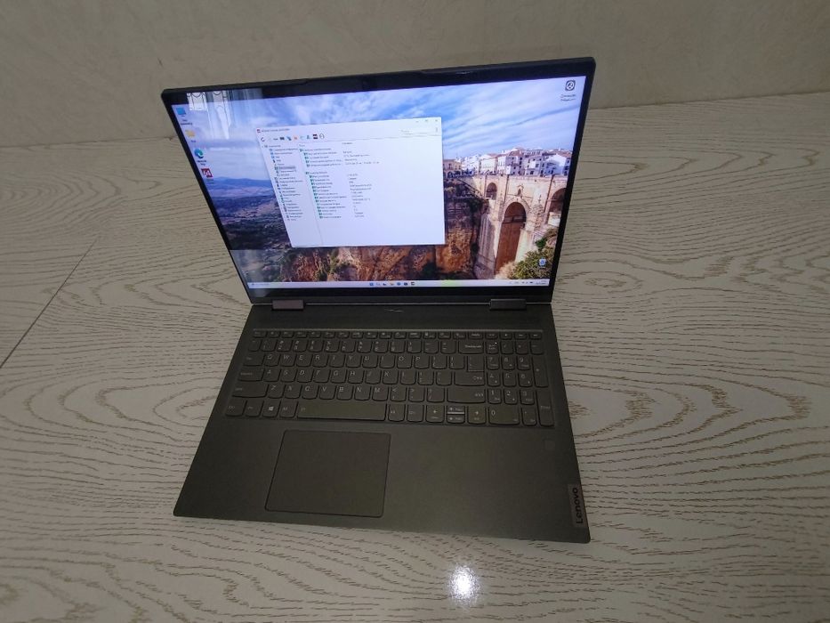 Lenovo Yoga 7 15ITL | i7-1185g7 | RAM 12 | NVME 512