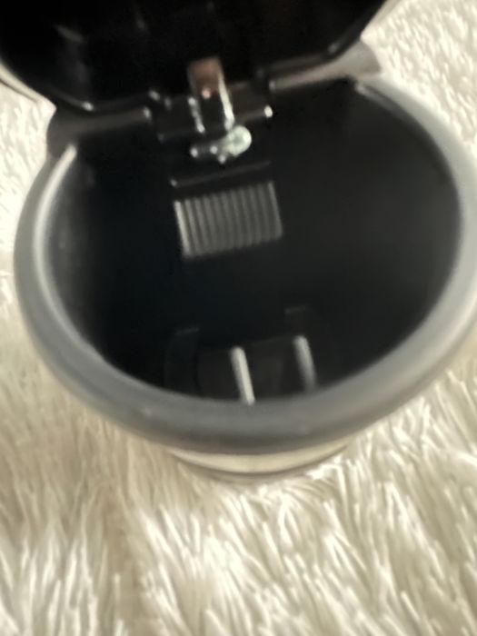 Пепельница в авто