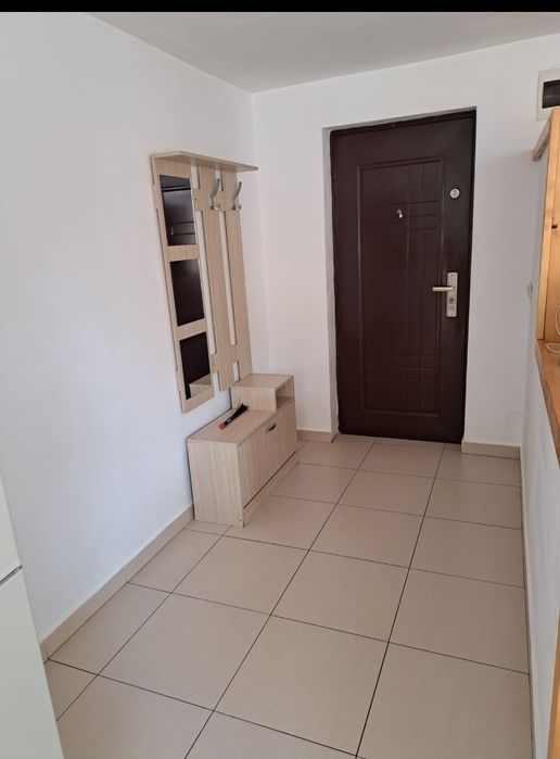 Inchiriez casa duplex Centru Floresti acces privat zona liniștită