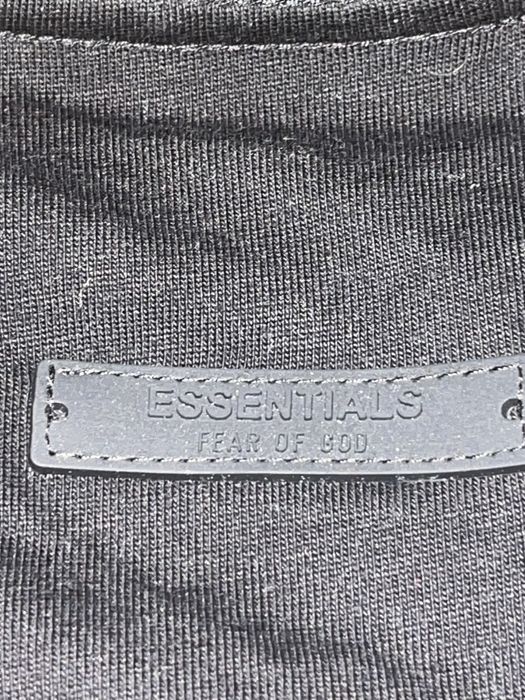 Essentials екип s25