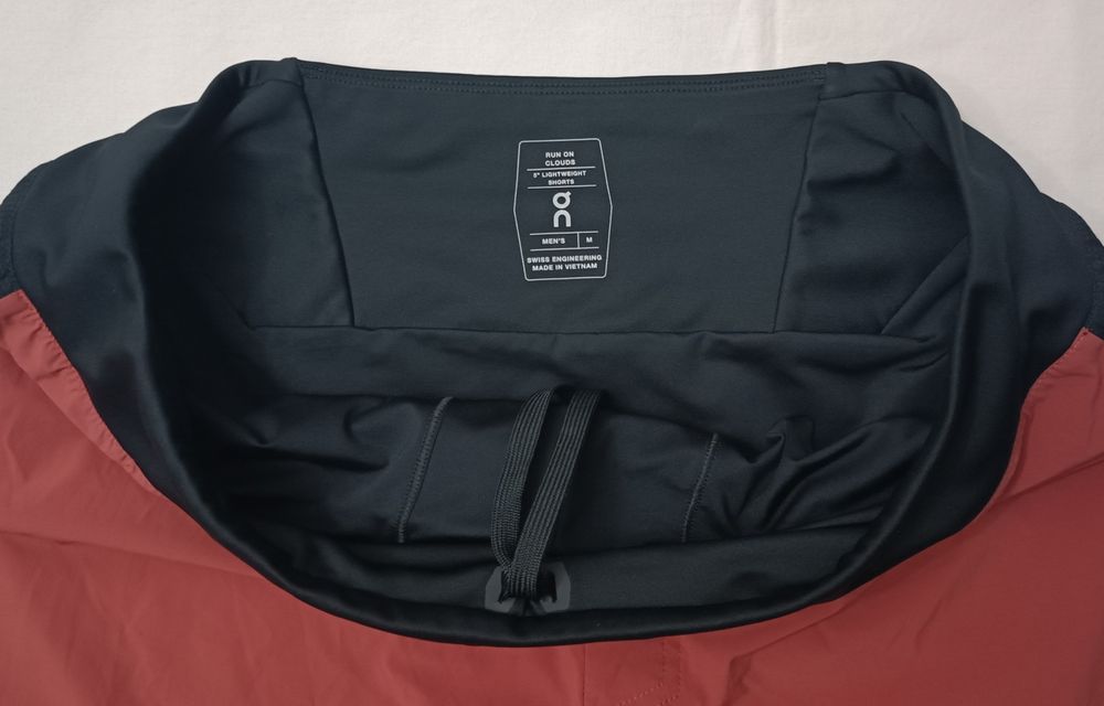 On Running Lightweight Shorts оригинални гащета M спорт фитнес шорти бягане