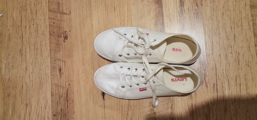 Кецове Levi's 42 размер