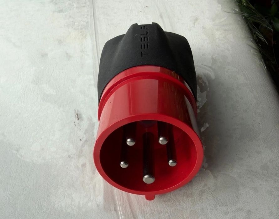 CEE индустриални адаптори за Tesla UMC Gen1 16A 32A трифазен монофазен Universal Mobile Charger