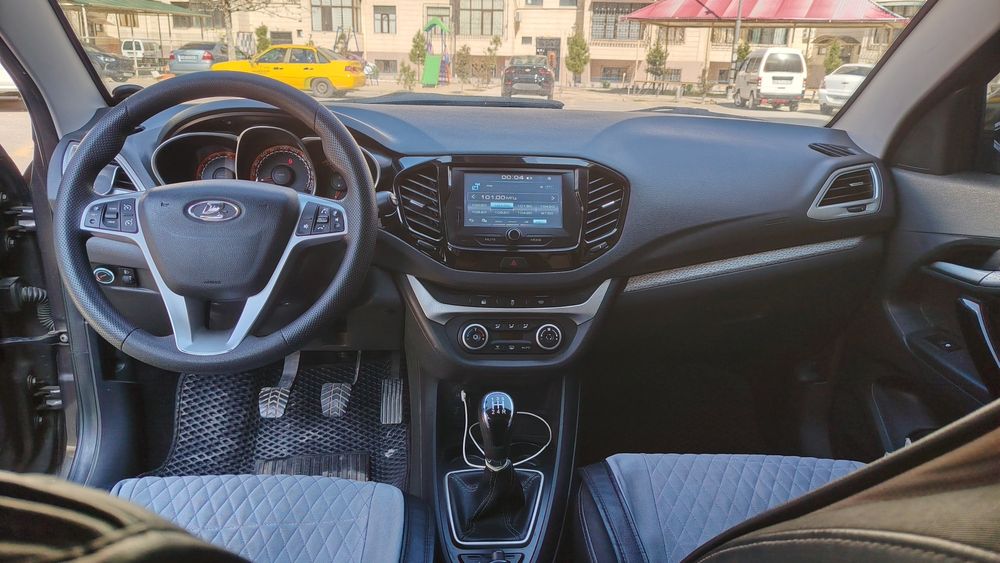 Лада веста крос..