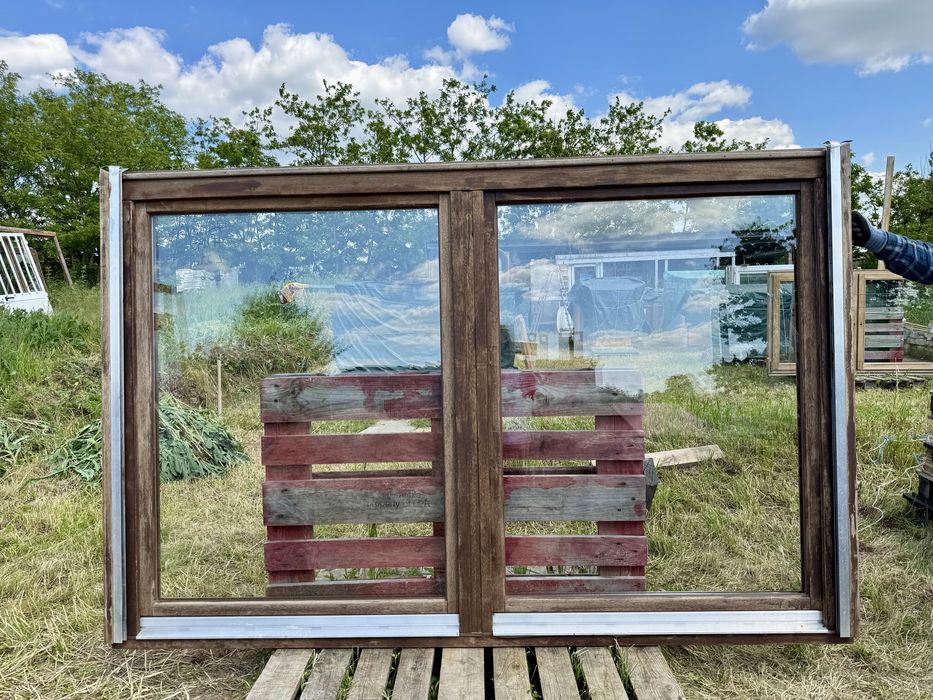 FEREASTRA LEMN MAHON  Germania geam termopan H 145 x L 220 5 buc