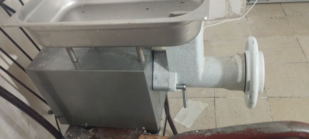 Мясорубка сотилади