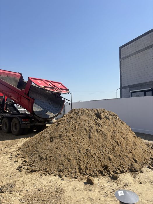 Nisip balastru sort pamant