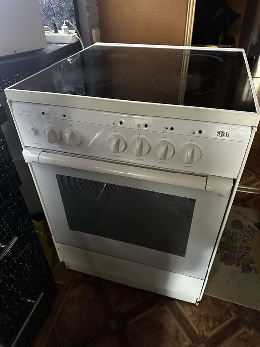 Плита «ЗВИ». электрическая плита, в хорошем состоянии