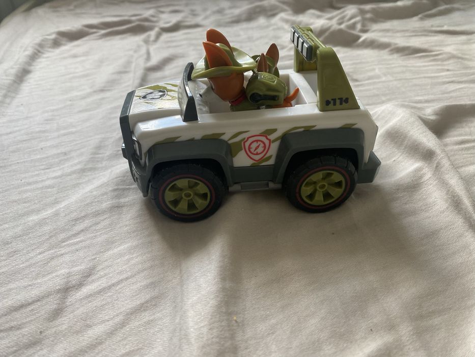 Vehicolul lui Tracker, nr 11, Patrula Catelusilor