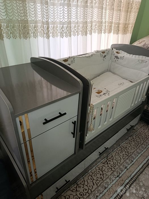 Детский кроват..