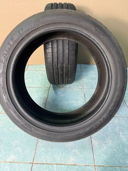 235/45/19 - 2 buc - Goodyear - vara