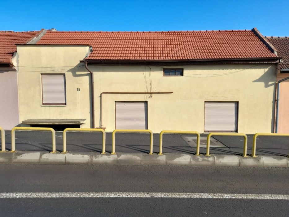 Vand/Schimb Casa in Arad-Micalaca-Radnei, cu Ap. 2 camere