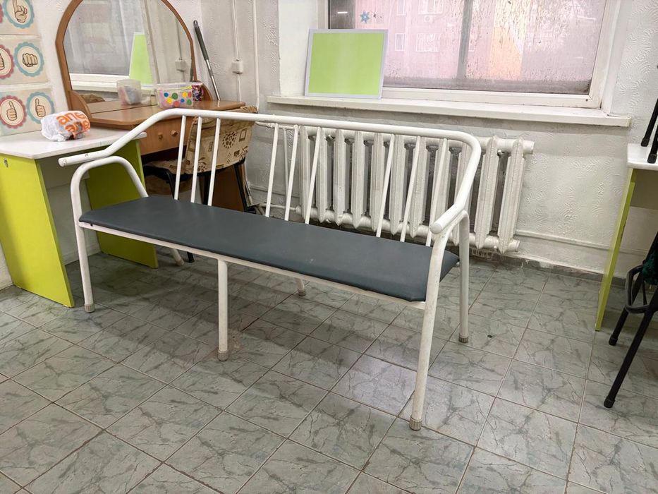 Продам лавочку железную